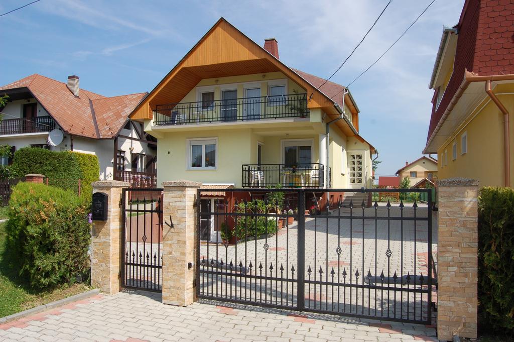 Apartmanház Cédrus